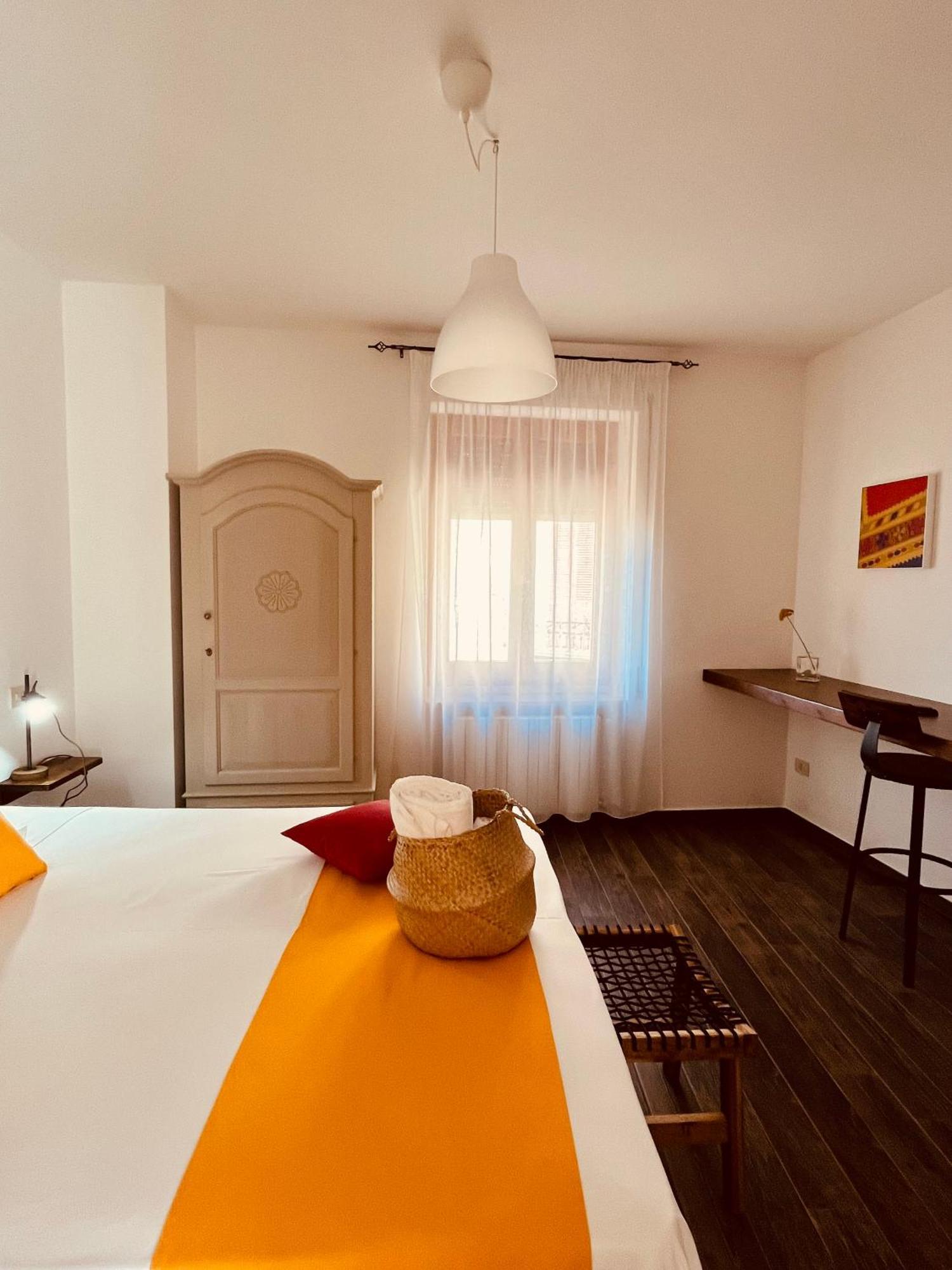 Carrales Guest House Nuoro  Extérieur photo