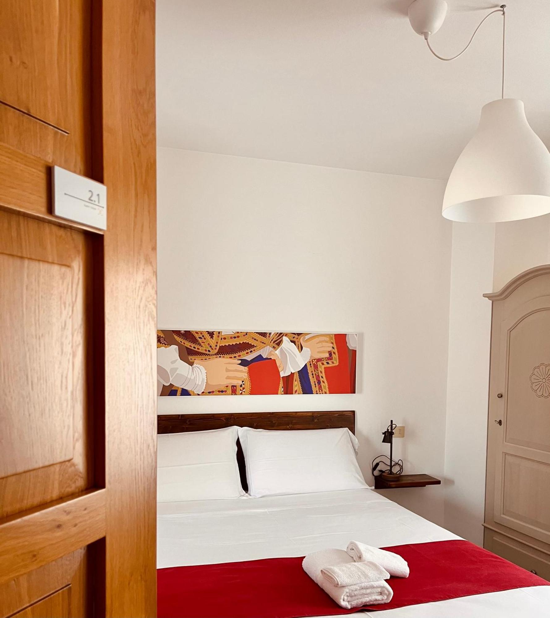 Carrales Guest House Nuoro  Extérieur photo