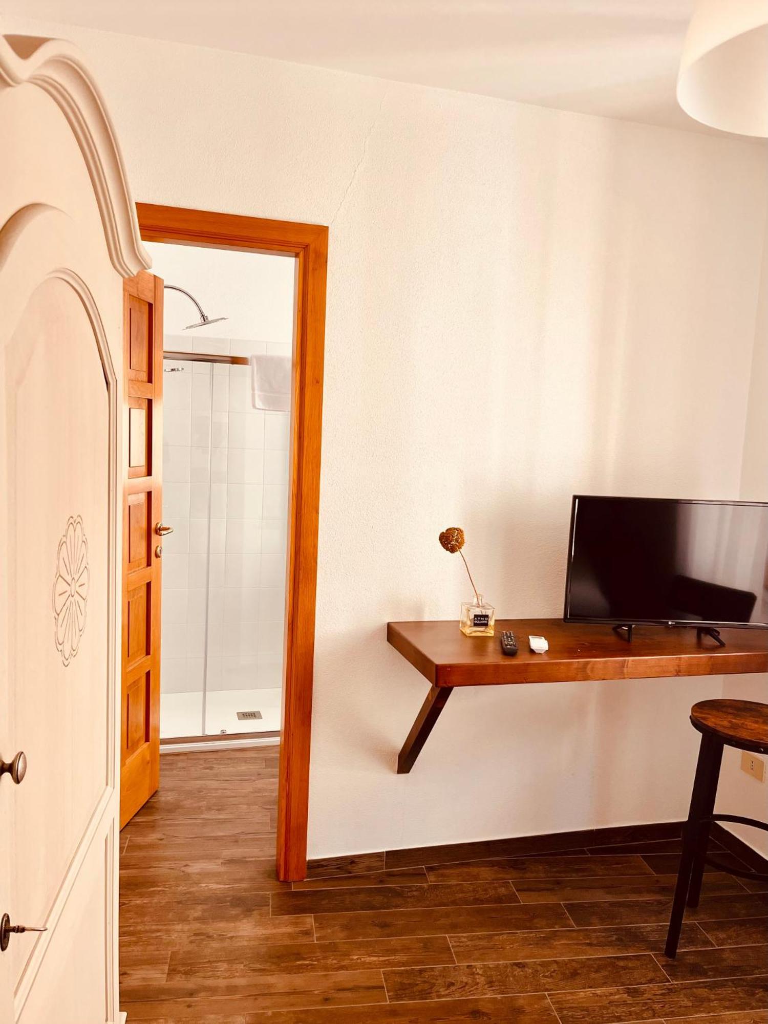 Carrales Guest House Nuoro  Extérieur photo