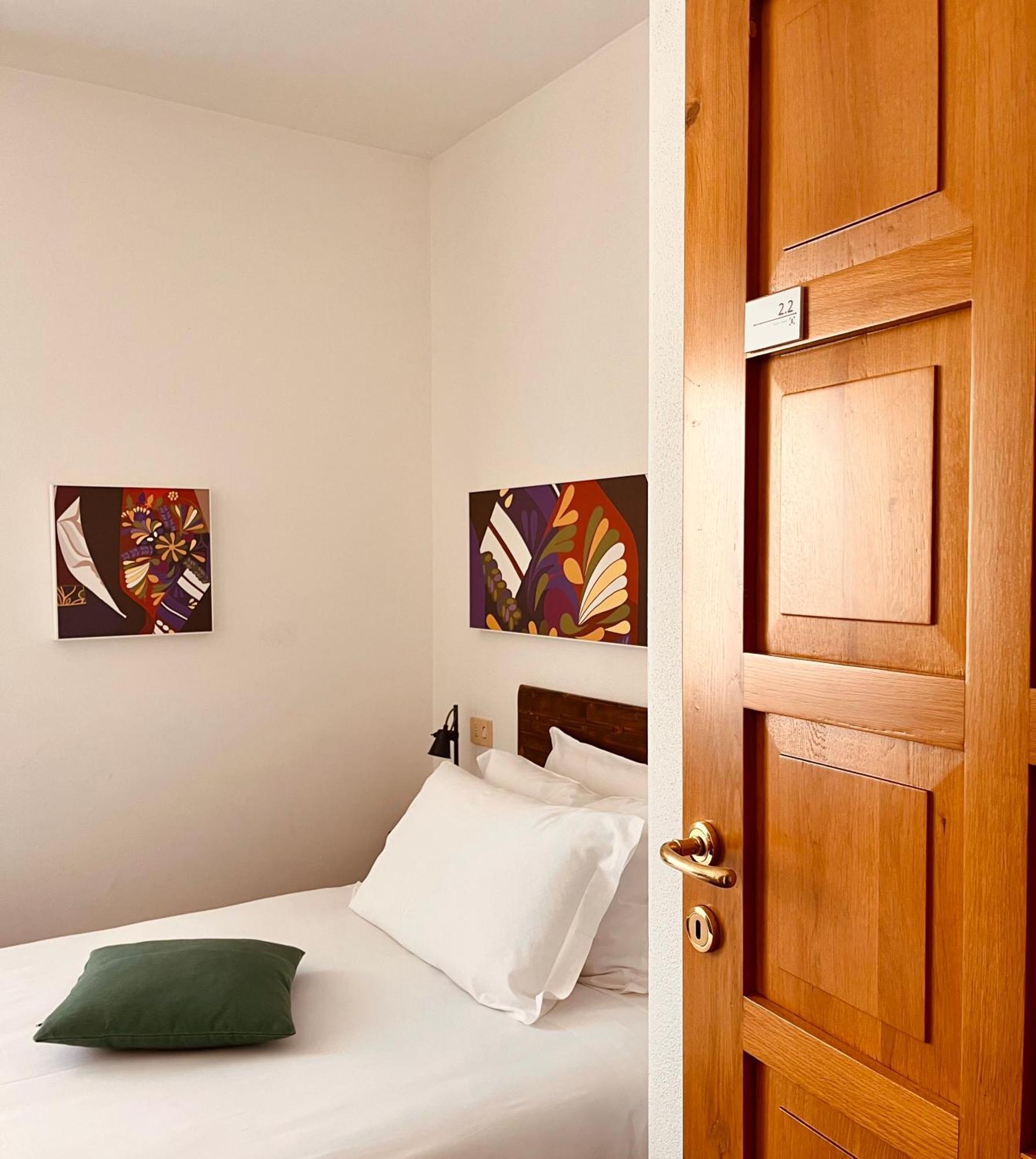 Carrales Guest House Nuoro  Extérieur photo